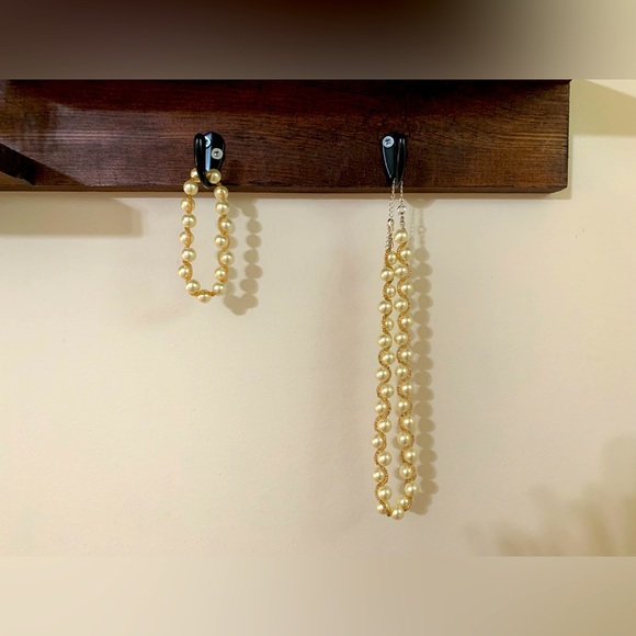 Faux pearl and beaded necklace + bracelet set - Picture 3 of 9